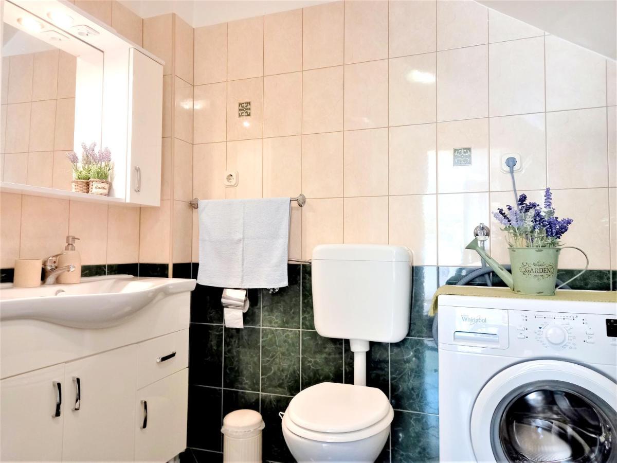 Apartment Megi In Supetar Historical Core 외부 사진